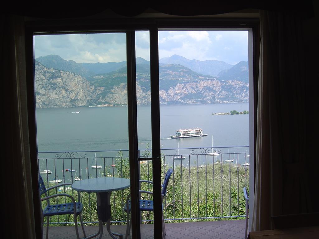 Hotel Residence Panoramica Brenzone sul Garda Δωμάτιο φωτογραφία