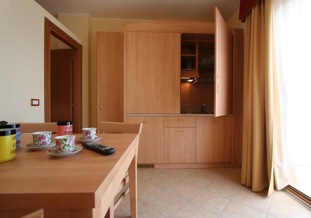 Hotel Residence Panoramica Brenzone sul Garda Δωμάτιο φωτογραφία